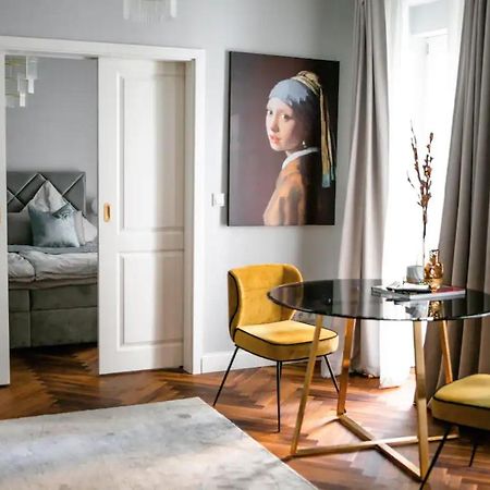 Arbio I Design Apart Near Deutsche Oper Берлин Экстерьер фото